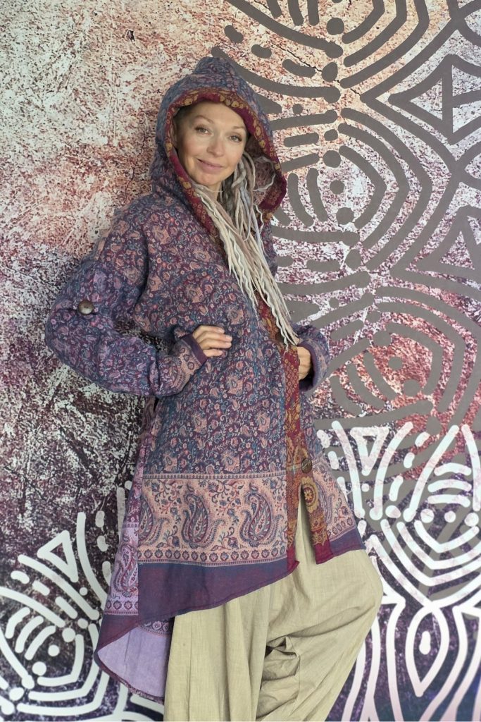 Płaszcz boho z kapturem – orientalny patchwork [kolor 5]