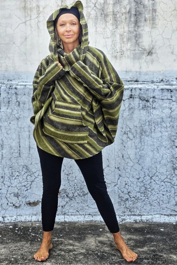 Poncho w etniczne wzory
